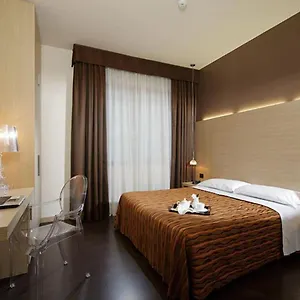 Paris Местре